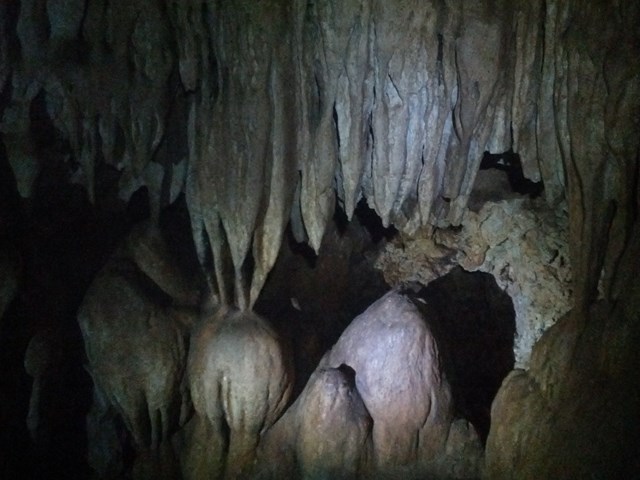 Sharach cave1 1